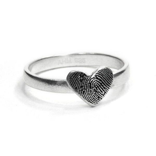 Moissanite Heart Shape Ring - Moissani.in